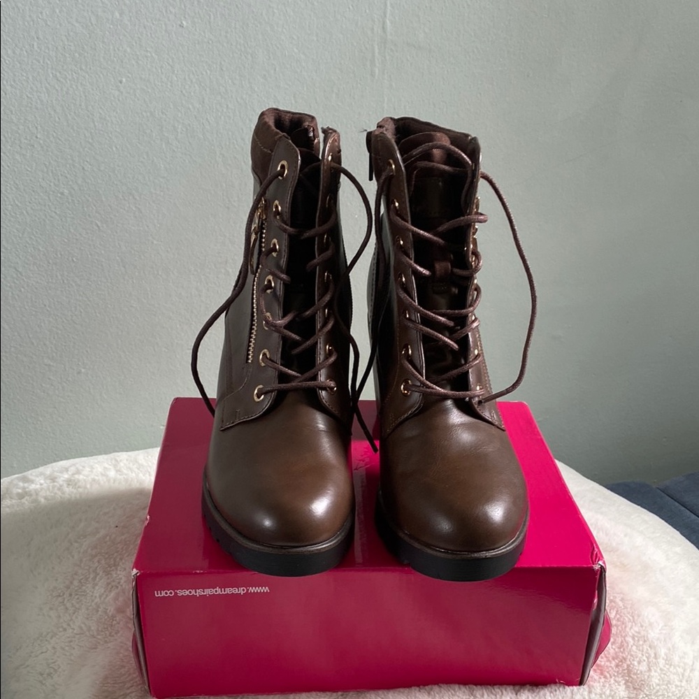 Brown Lace-Up Women's Boots